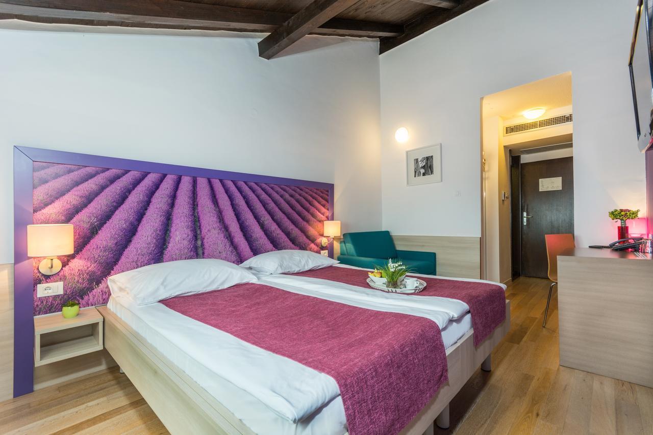 Hotel Vista Врсар Екстер'єр фото
